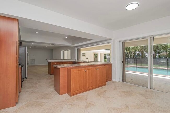 Building Photo - 6749 S Grande Dr