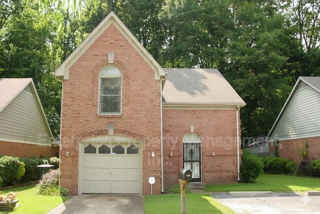 Photo - 3793 Germanwood Ct W House