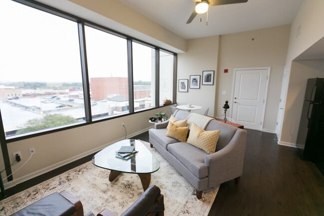 Building Photo - The 40 Four Building