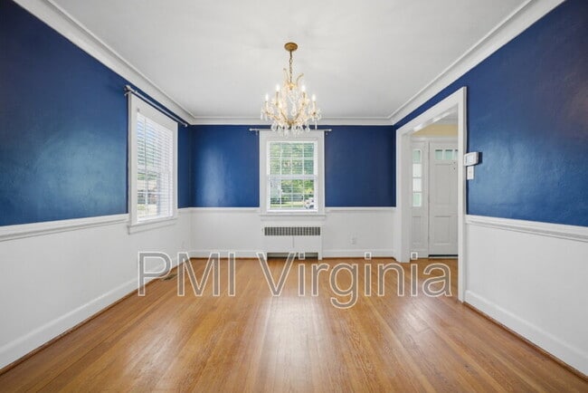 Building Photo - 400 Kemp Ln