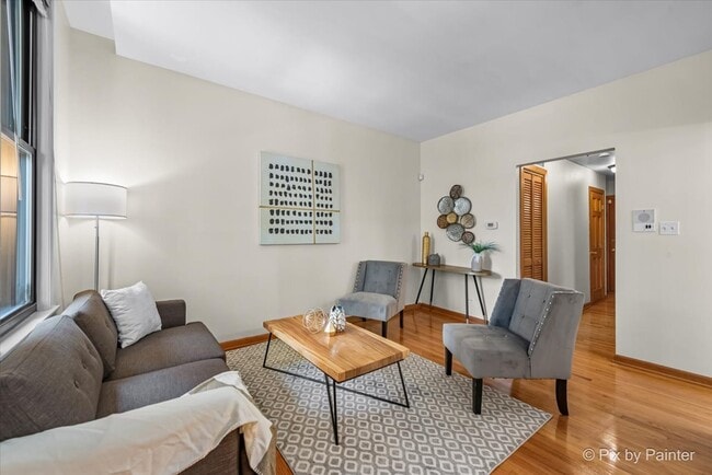 Foto del edificio - 2123 N Clark St