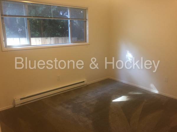 Foto del edificio - 2416 SE Taylor St