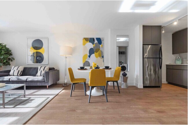 Building Photo - 420 W Belmont Ave