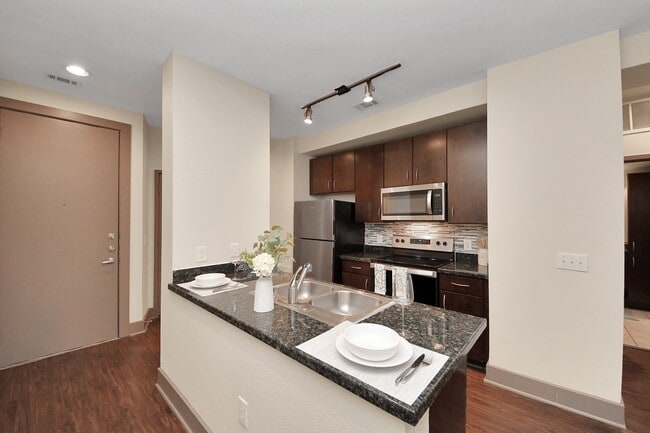 Building Photo - 3616 Richmond Ave.