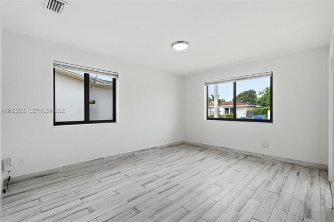 Foto del edificio - 2627 SW 29th Ave