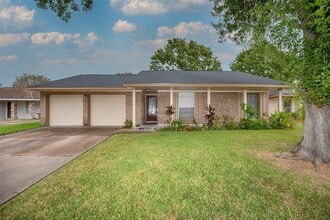 Building Photo - 15707 Caprock Dr