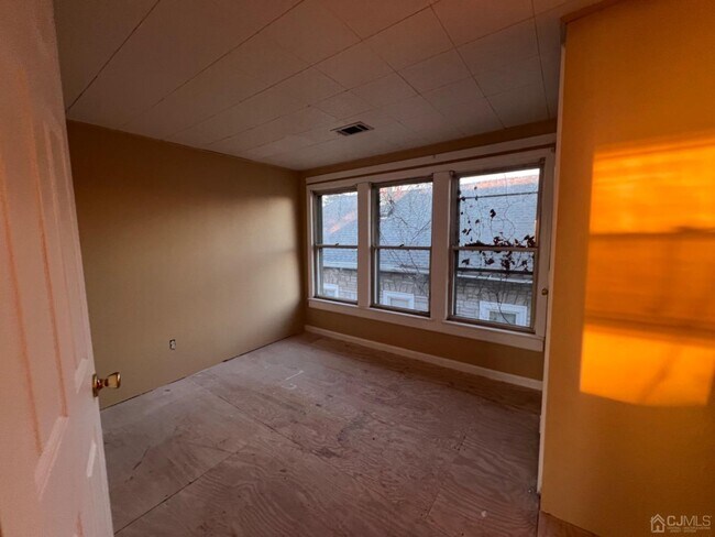 Building Photo - 527 NJ-27