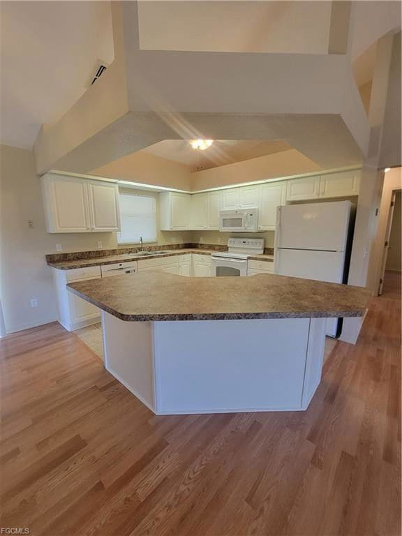 Building Photo - 639 Wabasso Ave S