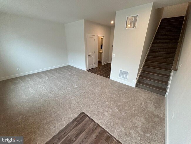 Foto del edificio - 23076 Soaring Hts Ter