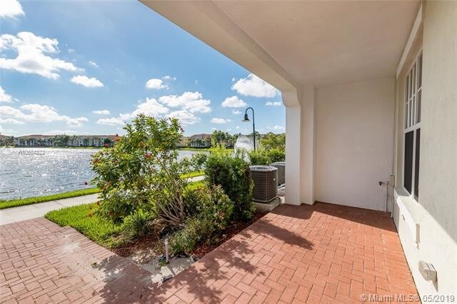 Foto del edificio - 2825 SW 119 way  1903