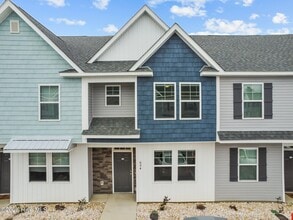 Building Photo - 604 Windsurfing Ln
