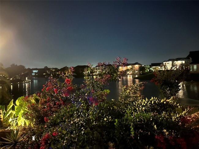 Building Photo - 1731 Parklake Village Dr