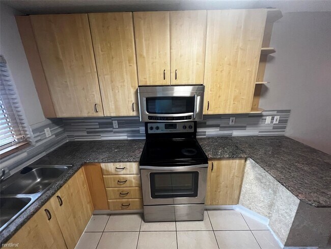 Foto del edificio - 3 br, 2.5 bath Townhome - 3456 NW 99th Way