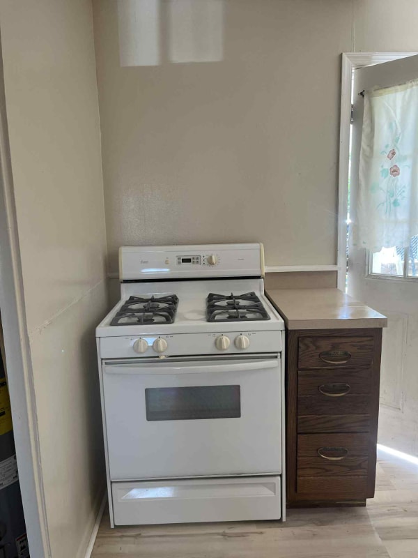 Building Photo - 110 S 8th St