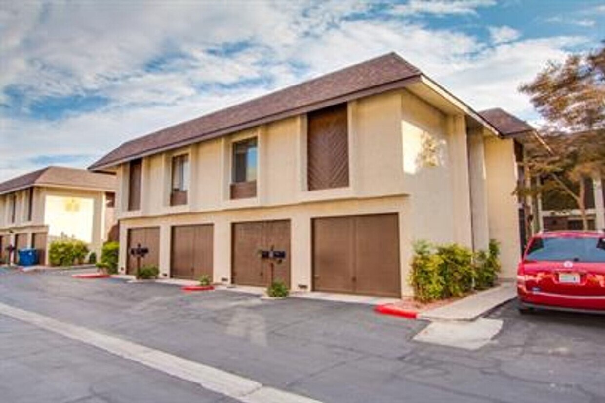 Primary Photo - Two Primary Bedroom Condo near UNLV