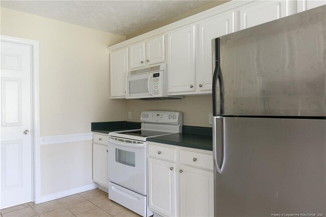 Foto del edificio - 58 Colonial Hills Dr