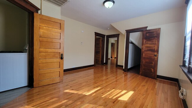 Foto del edificio - 204 Clinton St