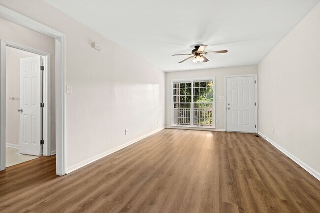 Foto del edificio - 2102 W Knox St