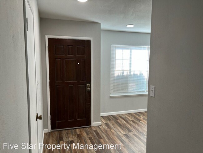 Building Photo - 3 br, 2 bath House - 645 Parkwood Dr