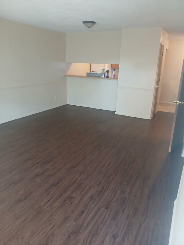 Foto del edificio - 4301 Yorkshire Dr