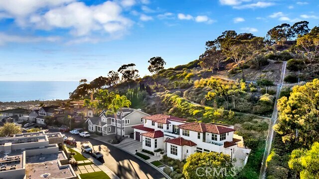 Building Photo - 75 Marbella