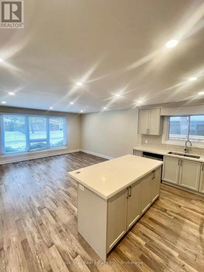 Photo du bâtiment - 130 W 34th St