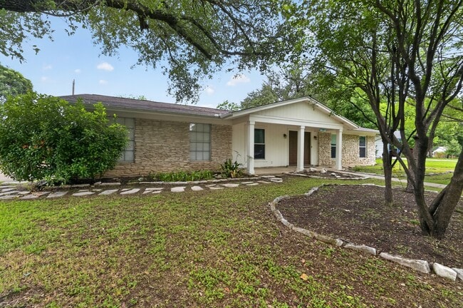 Building Photo - 6700 La Salle Dr