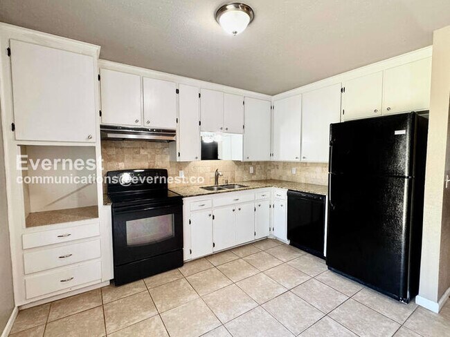 Foto del edificio - 1113 N Hickory Ave