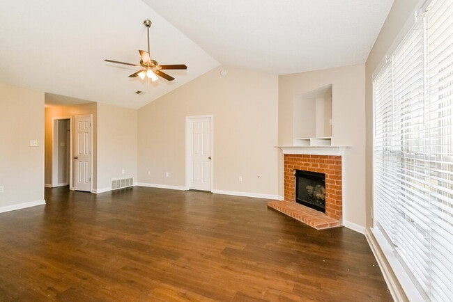 Building Photo - 7892 Jane Ayre Dr