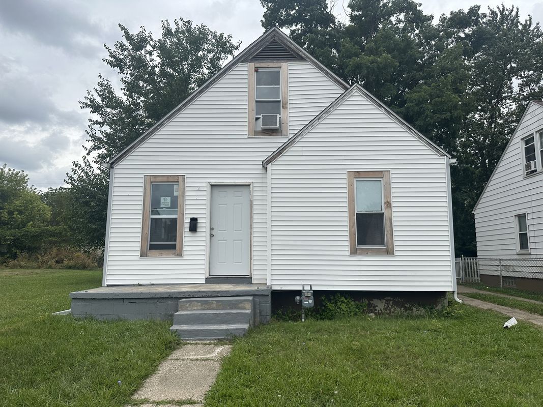 Foto principal - 3807 Bassett St