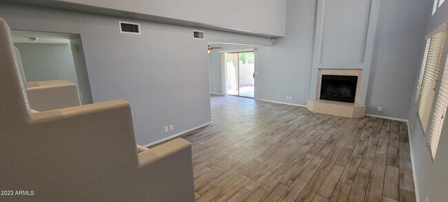 Building Photo - 250 Juniper Ave