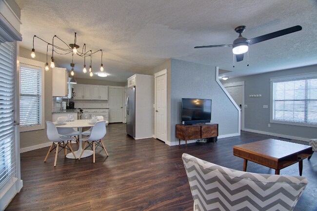 Foto del edificio - 2924 Canyon Oaks Ct