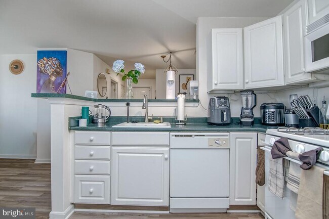 Foto del edificio - 1066 Gardenview Loop