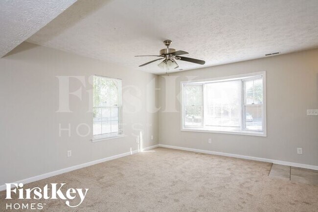 Foto del edificio - 3742 Limberpine Dr