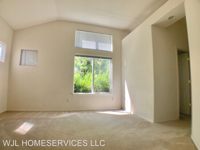 Foto del edificio - 3 br, 2.5 bath House - 15058 NE 8th Place