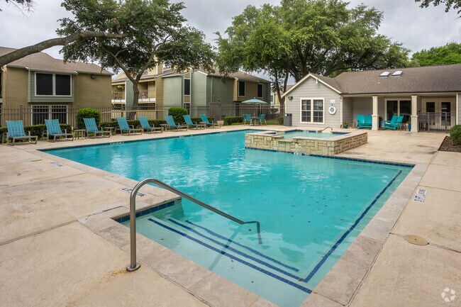 Piscina - St. Croix Apartments