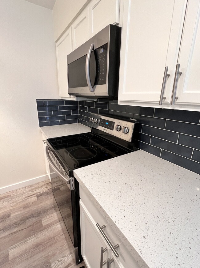 Building Photo - Coming Soon! One bedroom, one bathroom in ...