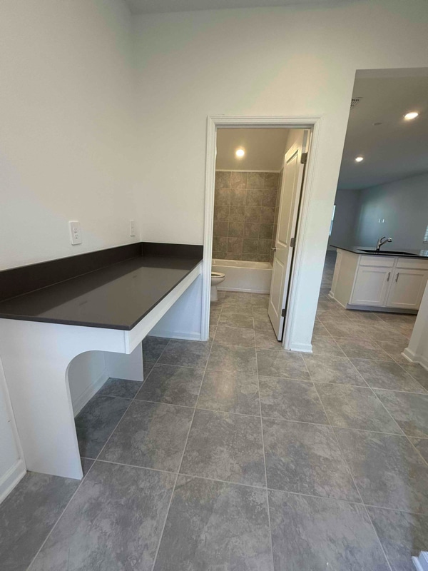 Foto del edificio - 6146 SHAVASANA Rd