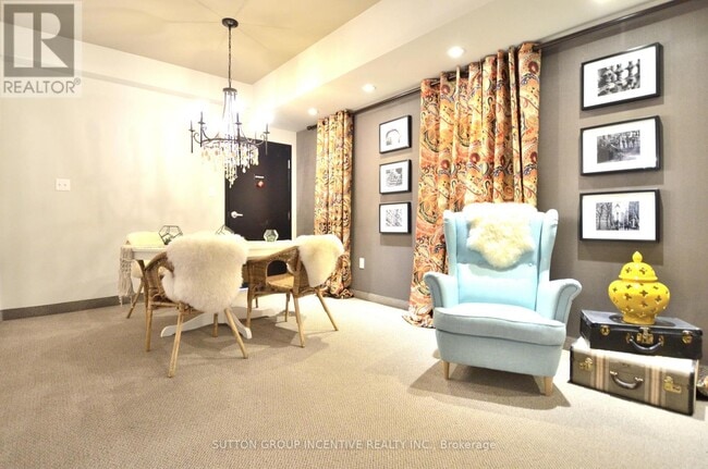 Building Photo - 5 Greenwich St