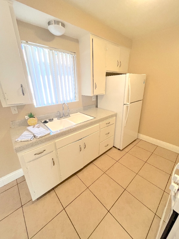 Building Photo - 550 Silverwood Ave