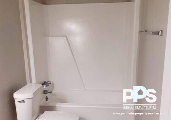 Foto del edificio - 1126 Maple St