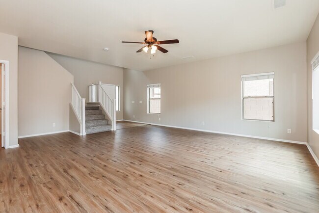 Foto del edificio - 735 W Fruit Tree Ln