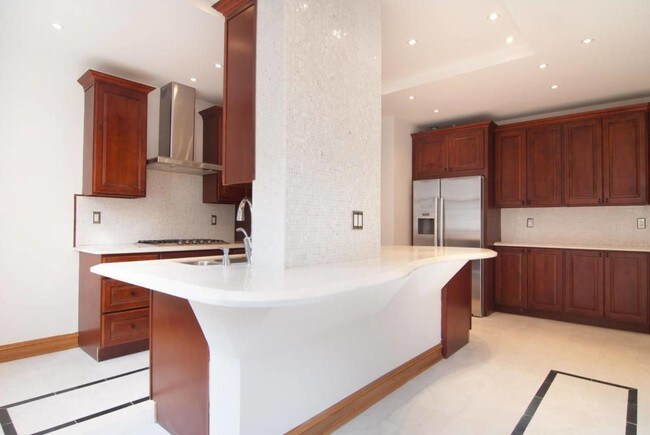 Foto del edificio - 574-576 West End Ave
