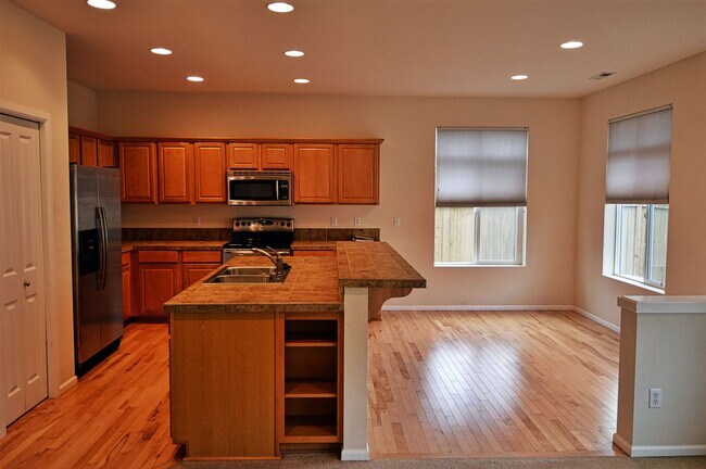Foto del edificio - 6253 40th St E