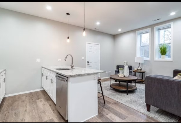 Foto del edificio - 2501 N Southport Ave