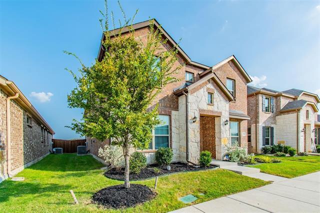 Building Photo - 2261 Miramar Dr