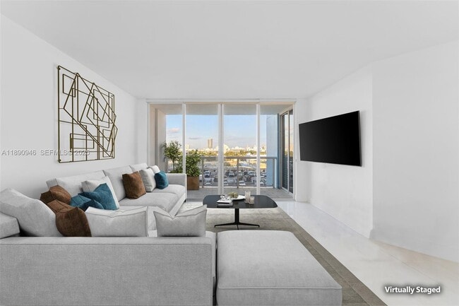 Building Photo - 1800 Sunset Harbour Dr