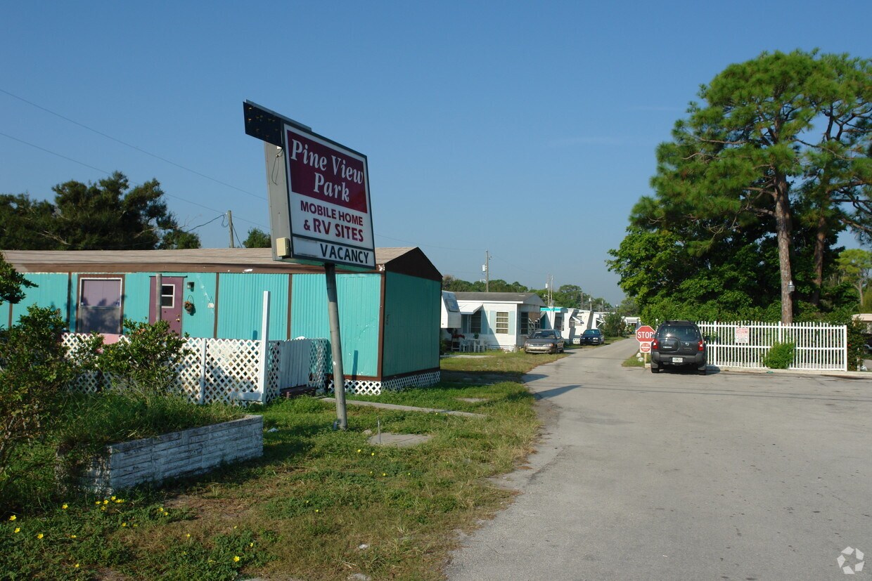 Building Photo - 3265 S Us Highway 1