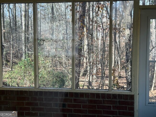 Foto del edificio - 1736 Salem Woods Dr SE