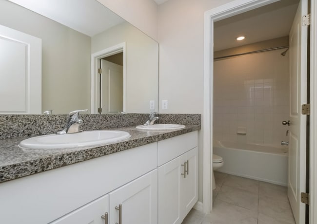 Building Photo - 107 Grinnell Pl